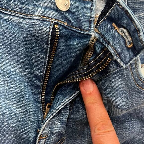 Wonderly Womens Mid-Rise Skinny Jeans Whiskering Denim Medium Wash Blue Size 8R - Picture 10 of 11